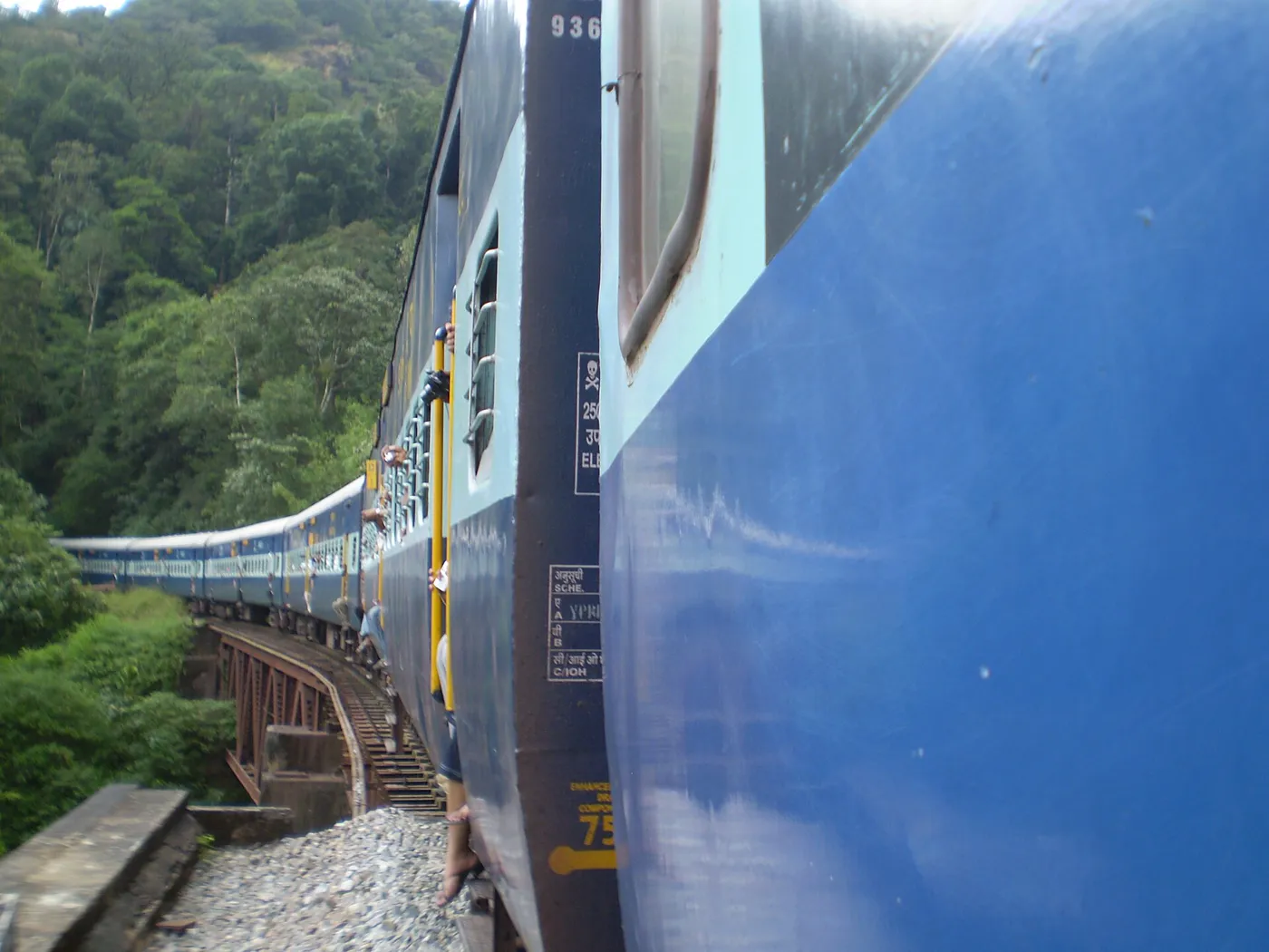 Pune – Overnight Train to Goa