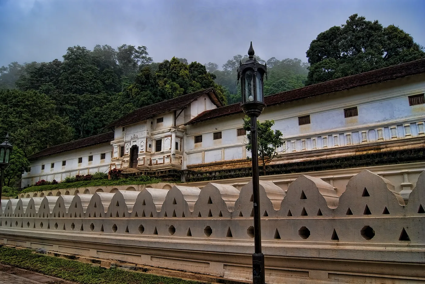 Scintillating Sri Lanka - Kandy, Nuwara Eliya, Bentota & Mirissa