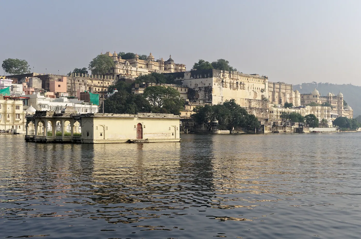 Rajasthan Lakes & Hills - Mount Abu, Udaipur, Jawai & Kumbhalgarh