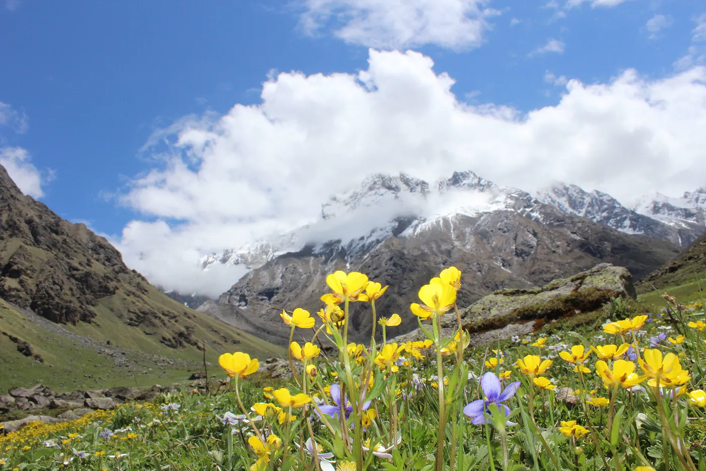 Baraadsar Lake Trek