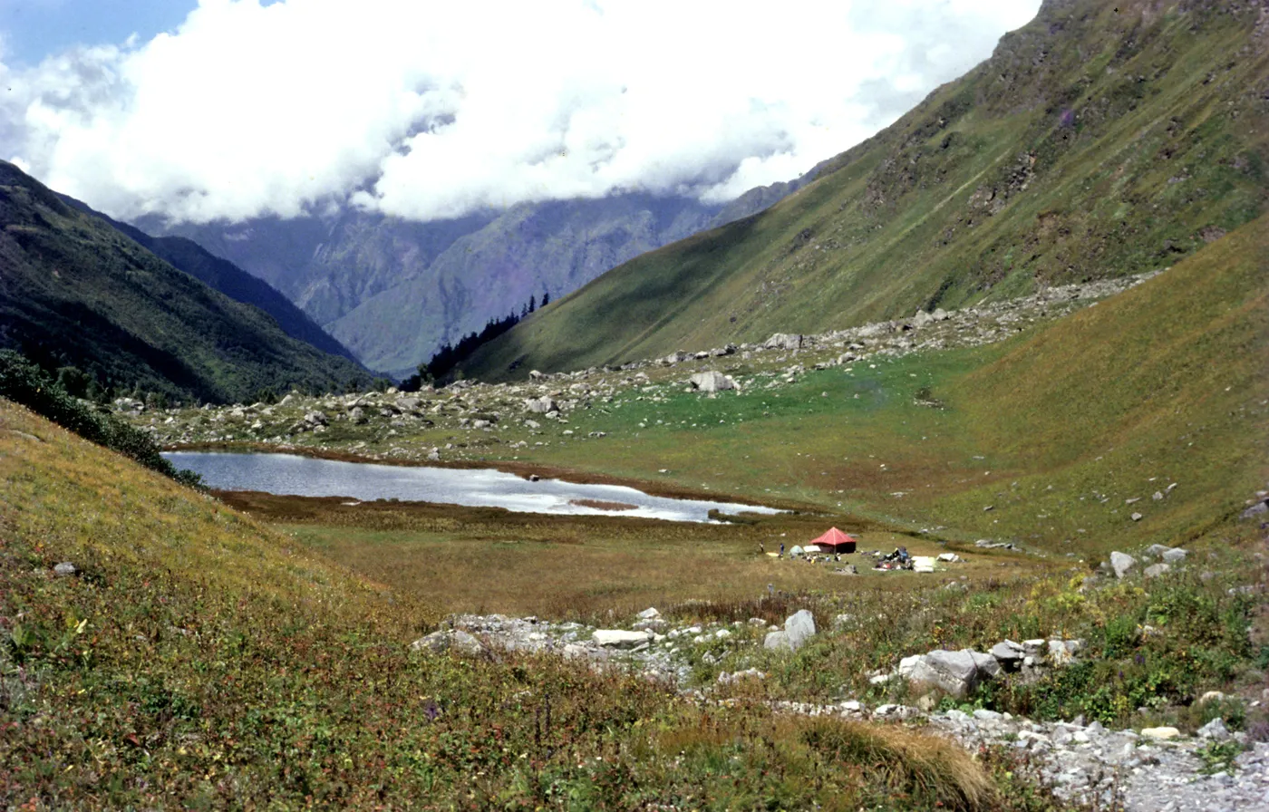 Ruinsara Lake Trek