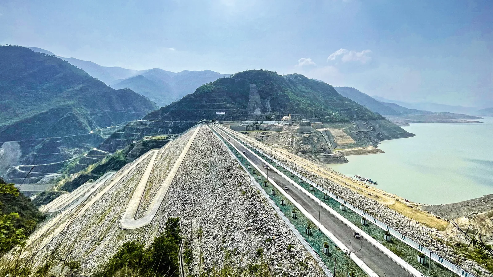 Mussoorie & Garhwal Hills — Dehradun, Mussoorie, Dhanaulti, Kanatal, Tehri & Haridwar photo 3